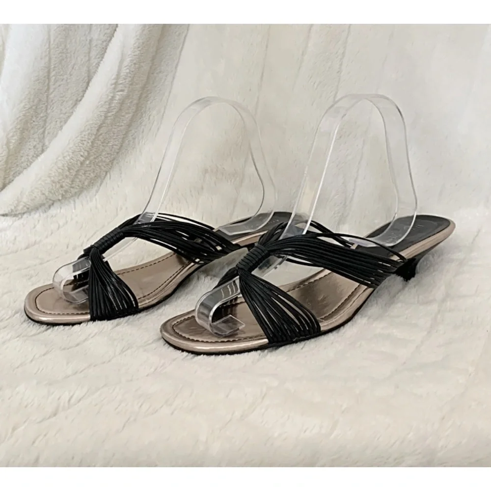 ETIENNE AIGNER Sz 9M “EMMI” Black Strappy Kitten Heel Slide Sandals